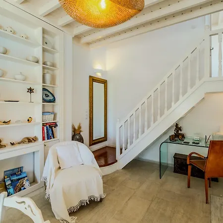 Manu Mykonos Next To The Quality Brand & Otel Kalafatis