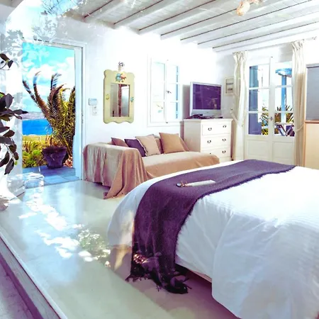 Manu Mykonos Next To The Quality Brand & Kalafati